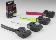 P-TOUCH 24MM TZE-S251 MUSTA/VALK. STRONG
